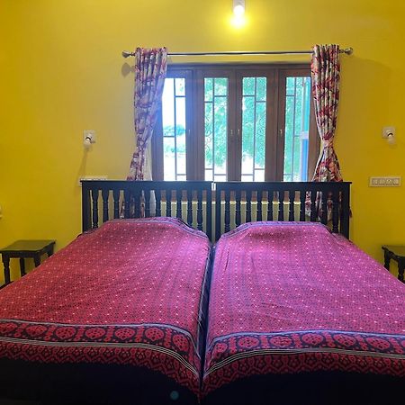 Sharad Baug Homestay Bhuj Exteriör bild