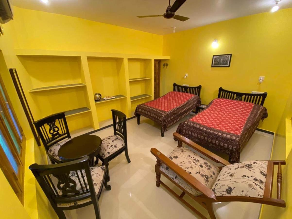 Sharad Baug Homestay Bhuj Exteriör bild