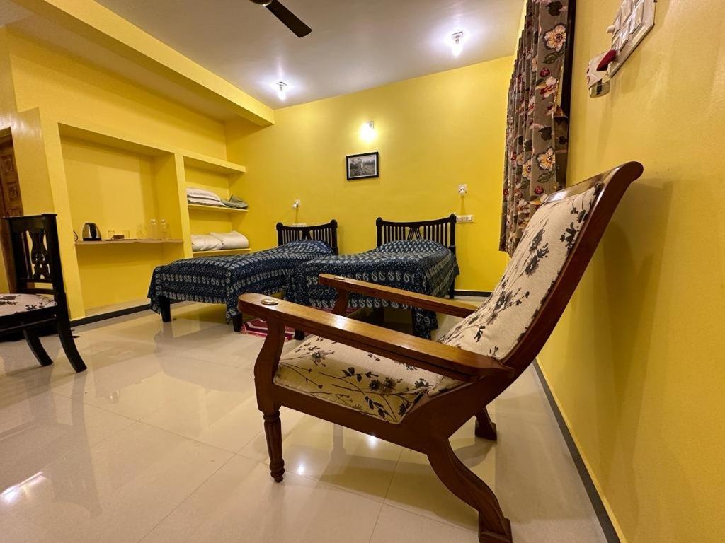Sharad Baug Homestay Bhuj Exteriör bild