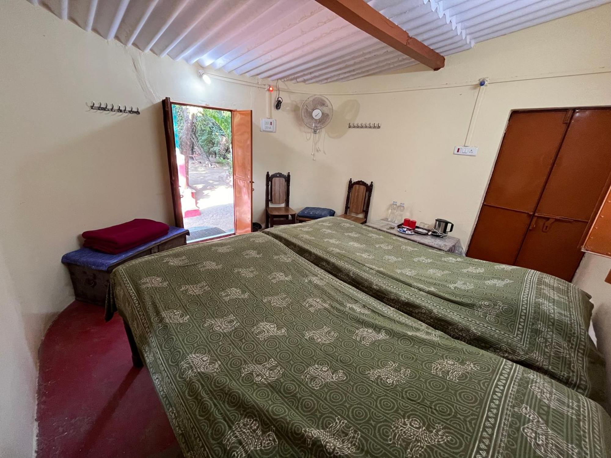 Sharad Baug Homestay Bhuj Exteriör bild