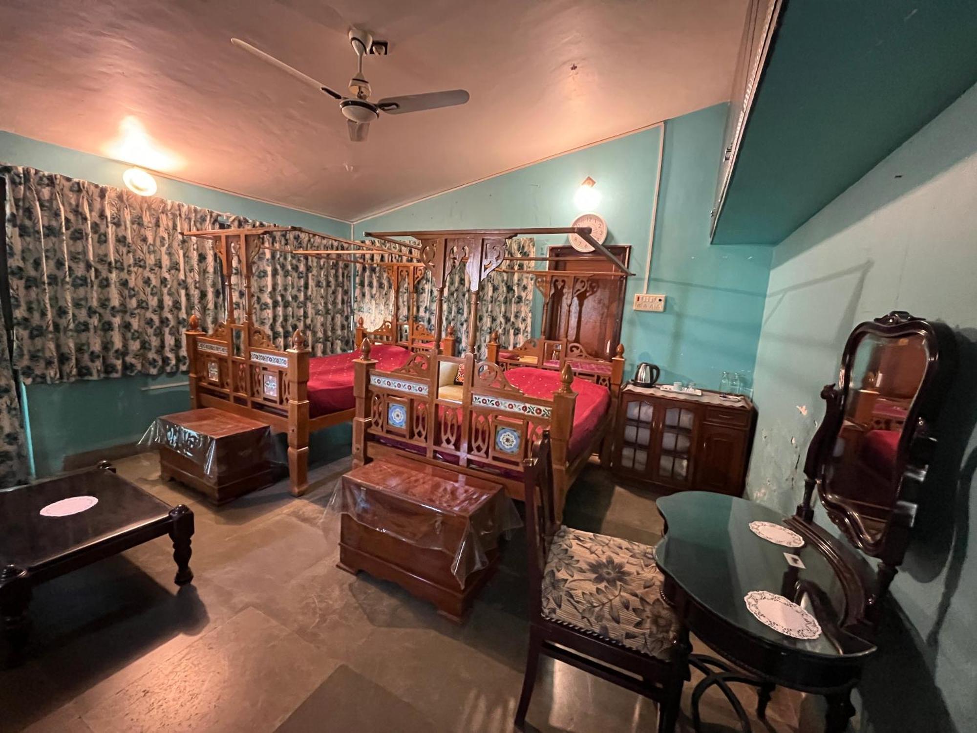 Sharad Baug Homestay Bhuj Exteriör bild